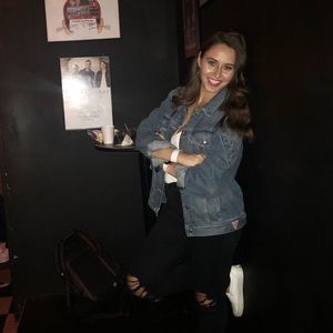 Meet your Posher, Sydney